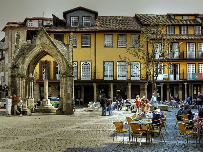 Explica��es Guimar�es - Wikimedia Commons